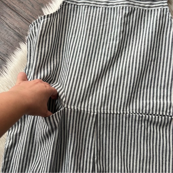 Utcoco Gray Striped Overall Jumpsuit - Picture 4 of 7